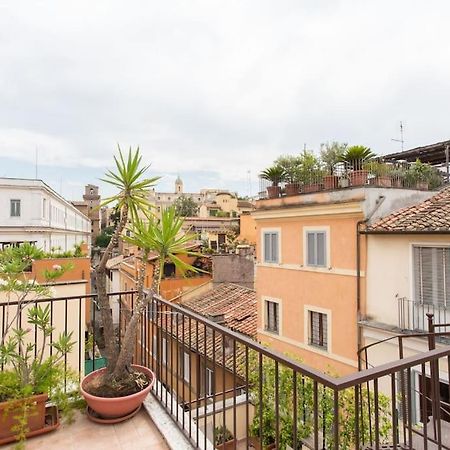 Apartmán Frangipane 31 Monti Terrace Řím Exteriér fotografie
