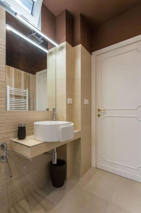 Apartmán Frangipane 31 Monti Terrace Řím Exteriér fotografie