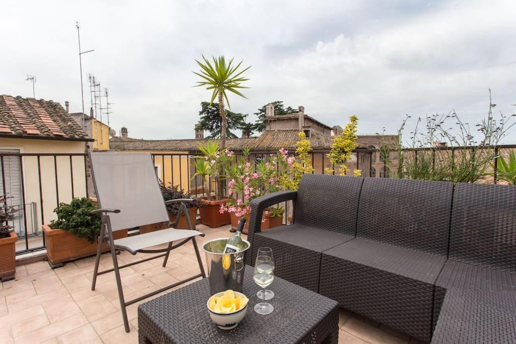 Apartmán Frangipane 31 Monti Terrace Řím Exteriér fotografie