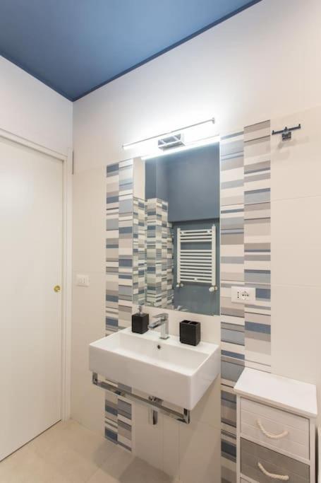 Apartmán Frangipane 31 Monti Terrace Řím Exteriér fotografie