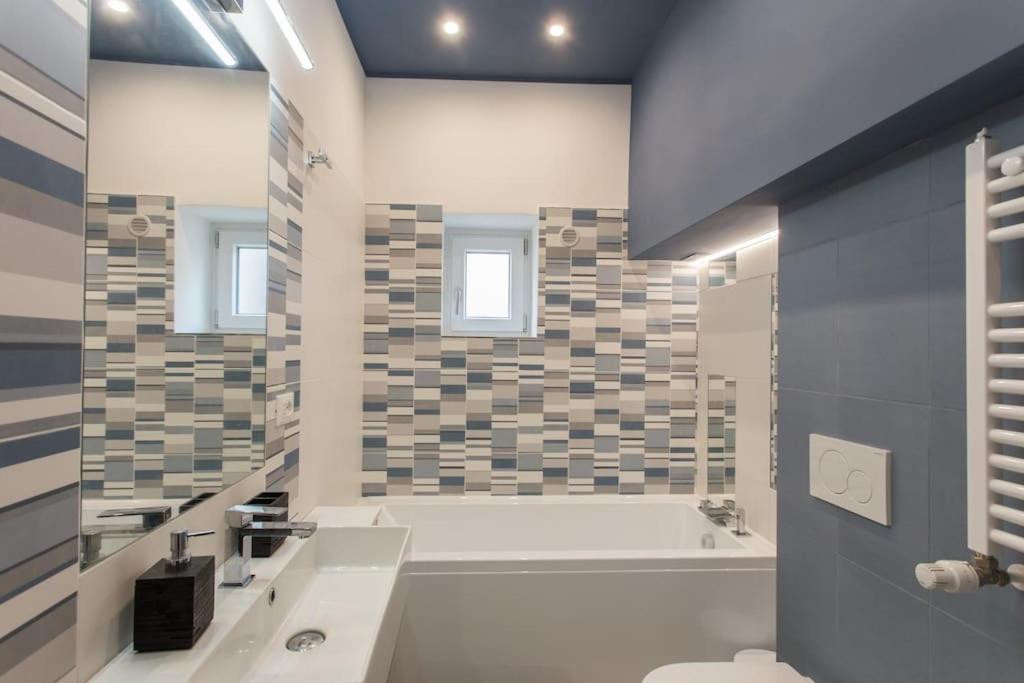Apartmán Frangipane 31 Monti Terrace Řím Exteriér fotografie