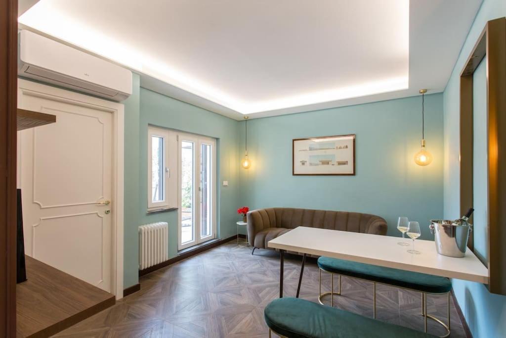 Apartmán Frangipane 31 Monti Terrace Řím Exteriér fotografie